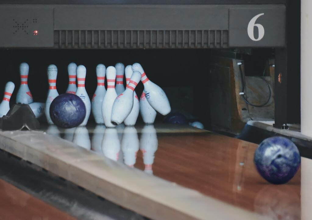 Y78! Bowling Night